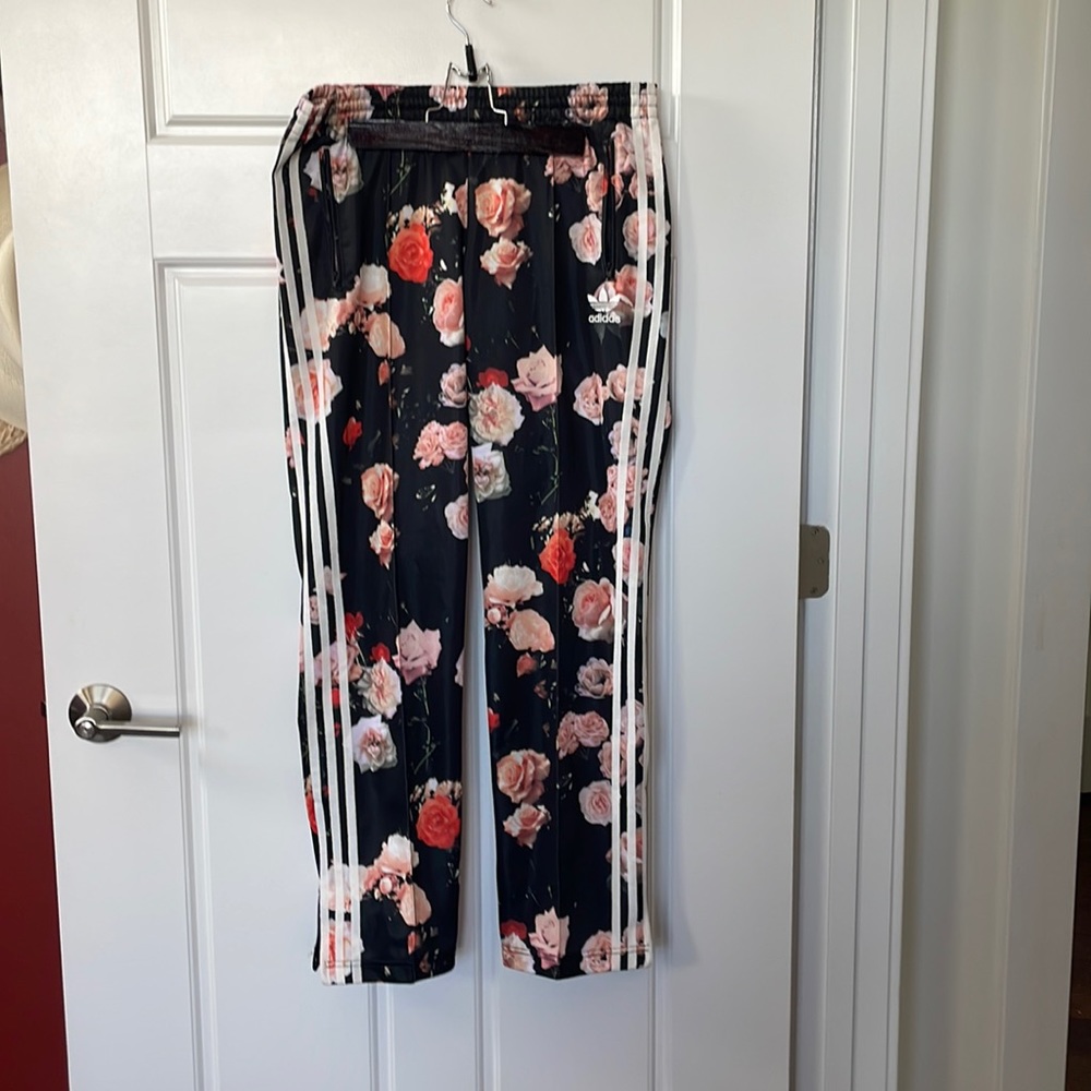 RARE - Adidas Women’s Rose Print Track Pants - Size SM